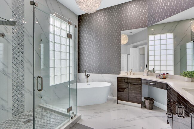 Building Photo - 6564 Somerset Cir