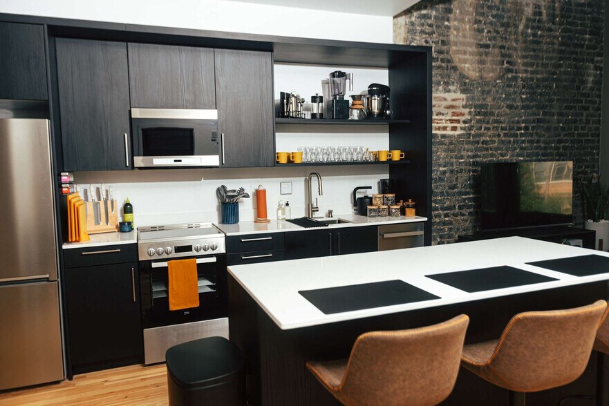 Building Photo - 1911 3rd Ave N