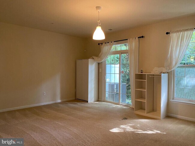 Building Photo - 11648 Leesborough Cir