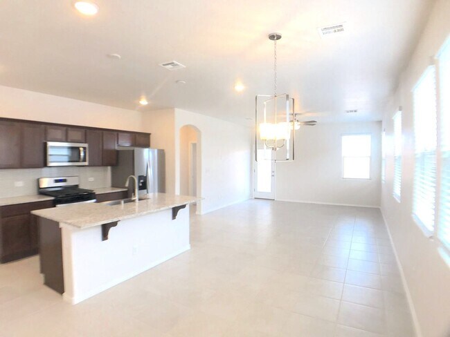 Building Photo - New! Brilliant 3 bedroom Rio Rancho Home. ...