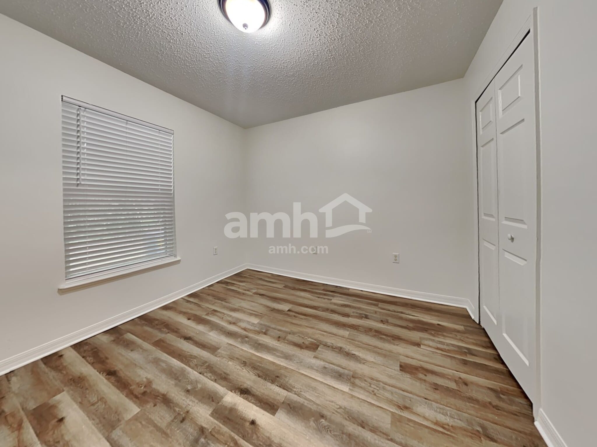 Building Photo - 3097 Rogers Ave