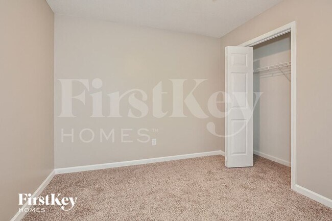 Building Photo - 163 Twin Valley Ct