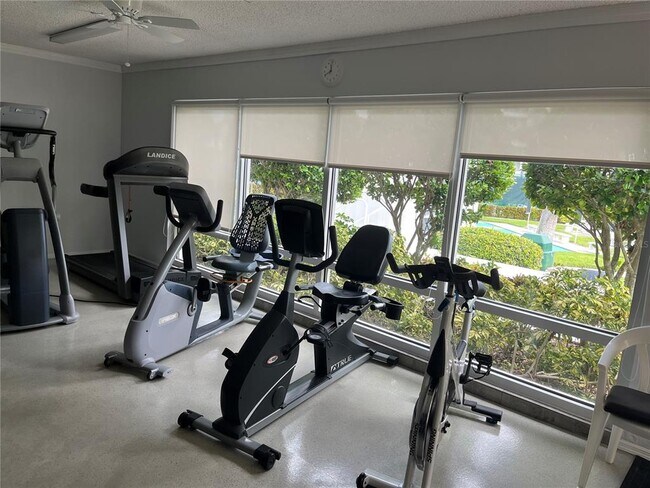 Building Photo - 8000 Sailboat Key Blvd S