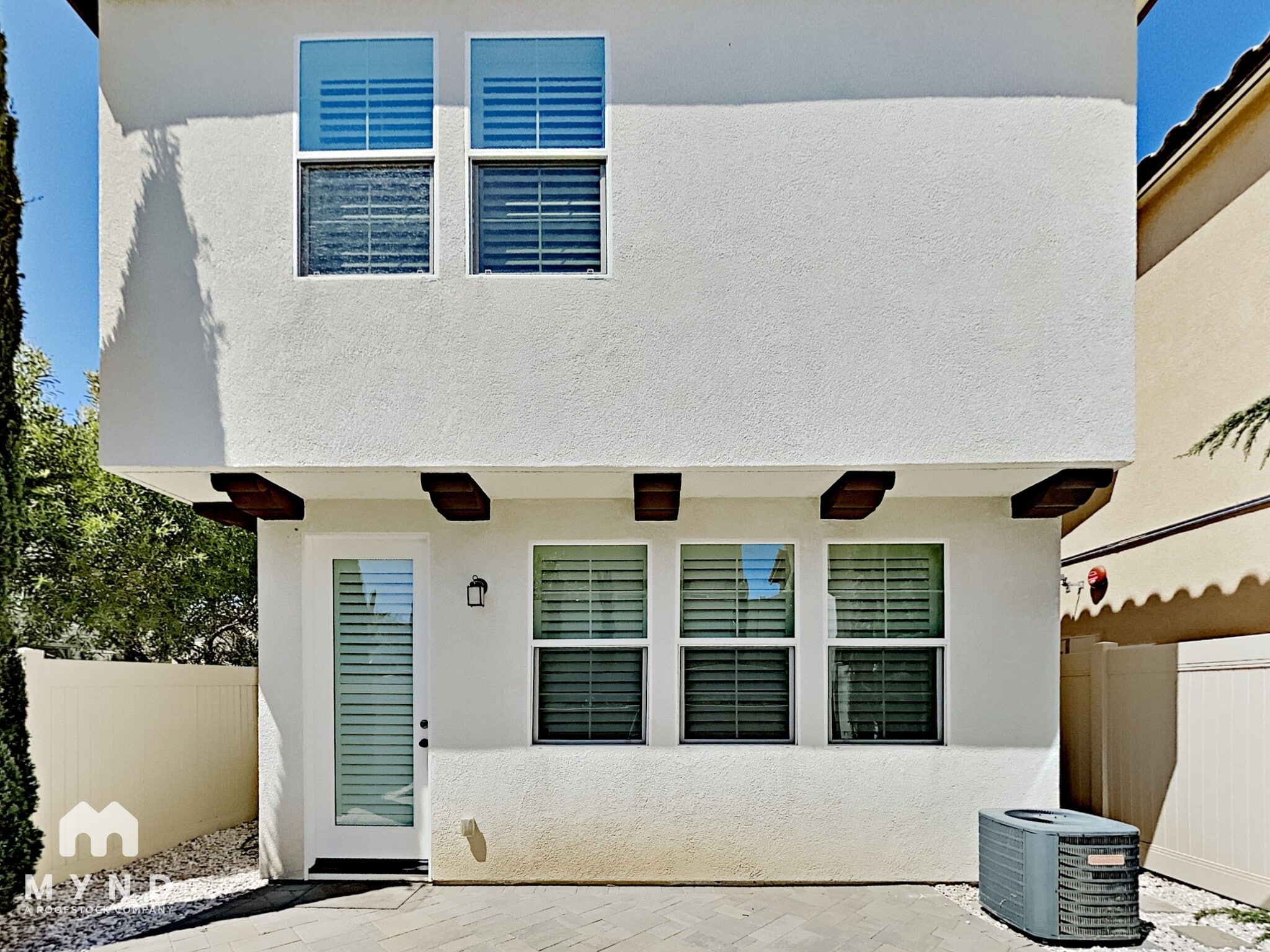 Building Photo - 1529 Bath Ave