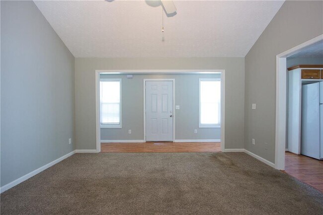 Building Photo - 350 Windermere Dr