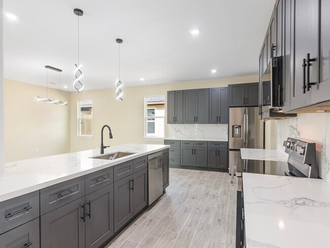 Building Photo - 327 Rd 5840