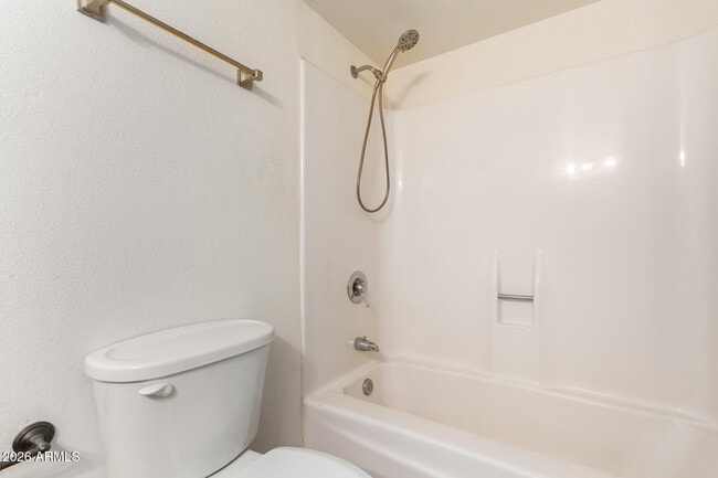 Building Photo - 1885 E Alameda Dr