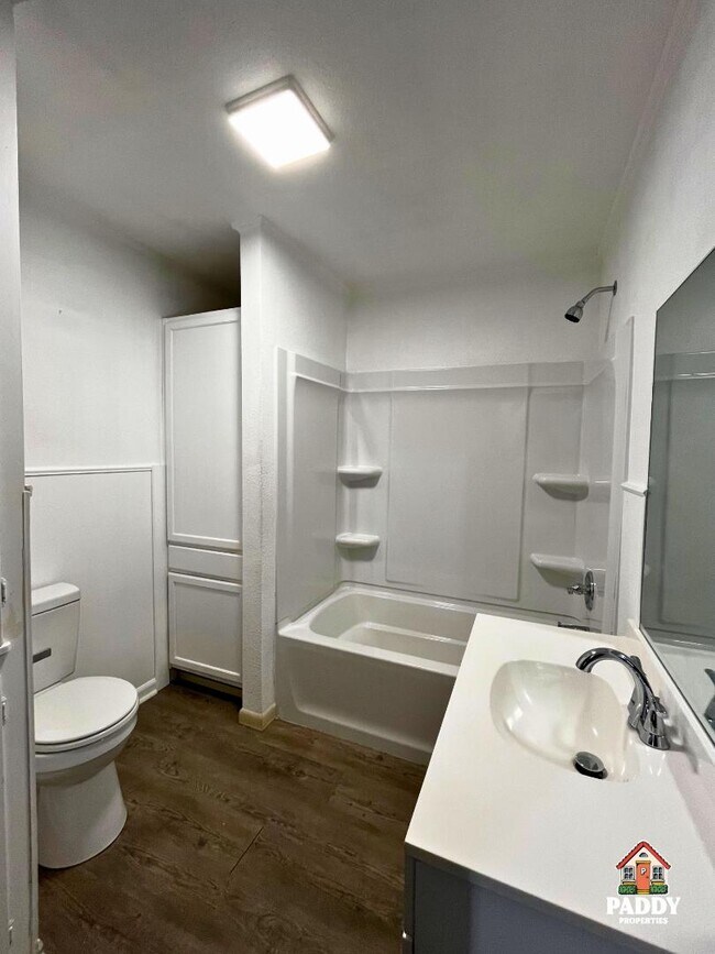 Building Photo - 312 Dogwood Ln