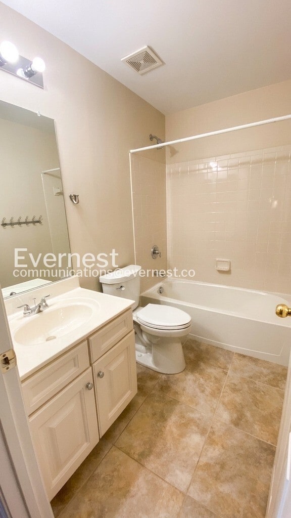 Building Photo - 1302 Wilcox Ave