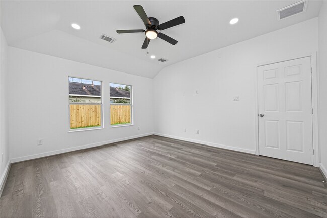 Building Photo - 7714 Stallion Trail Dr