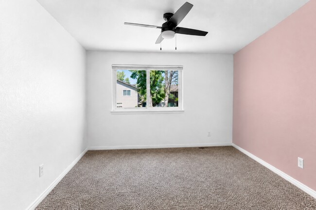 Building Photo - 94 Mountain Shadows Ln