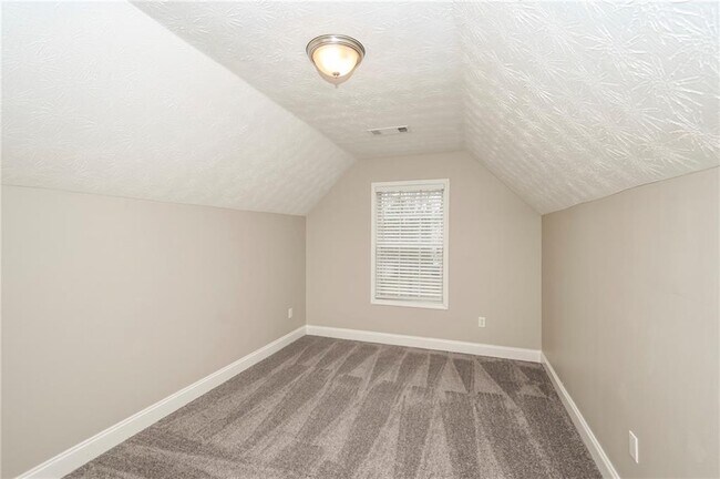 Building Photo - 4520 Ferncrest Pl