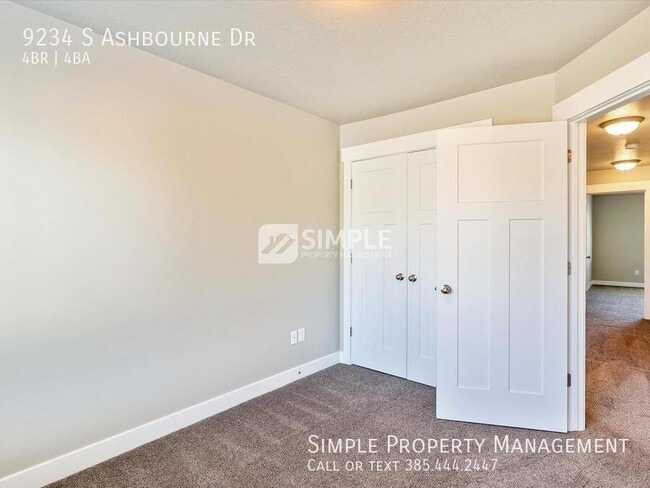 Building Photo - 9234 Ashbourne Dr