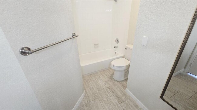 Building Photo - 2600 Robert Trent Jones Dr