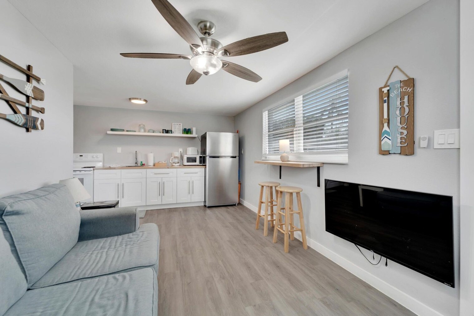 Building Photo - 8820 Rocky Creek Dr