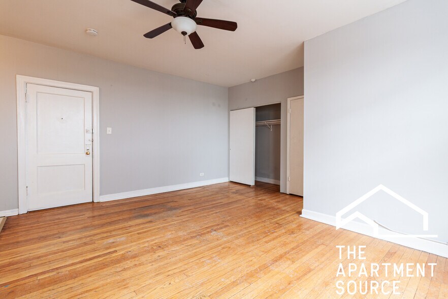 Building Photo - 1058 W George St