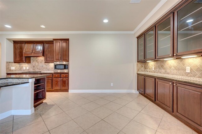 Building Photo - 10411 Winding Green Dr