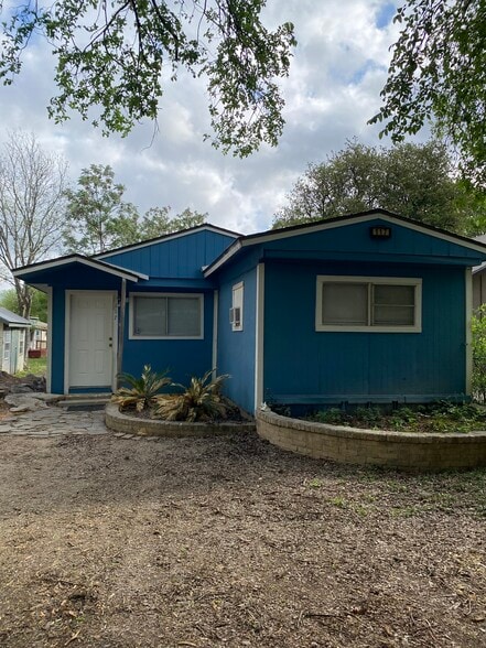 Building Photo - 117 Lucy Ln