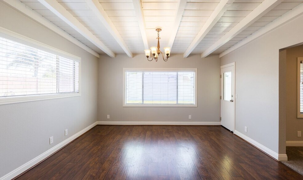 Building Photo - 5532 Vallecito