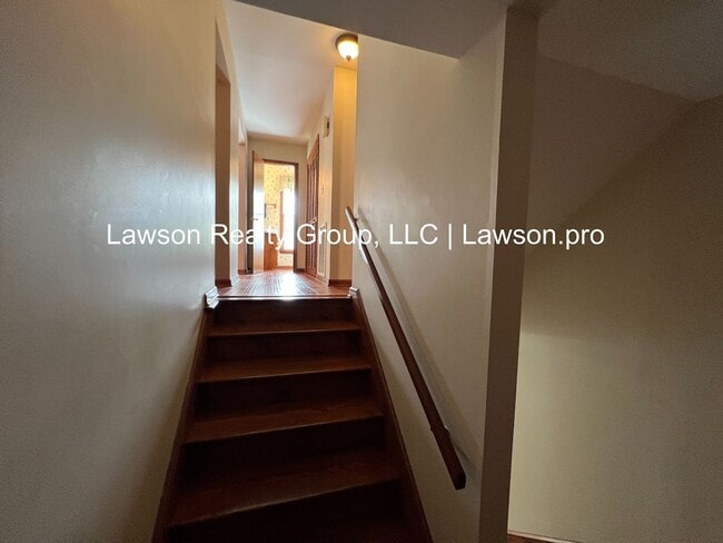 Building Photo - 2217 Jefferson St SW