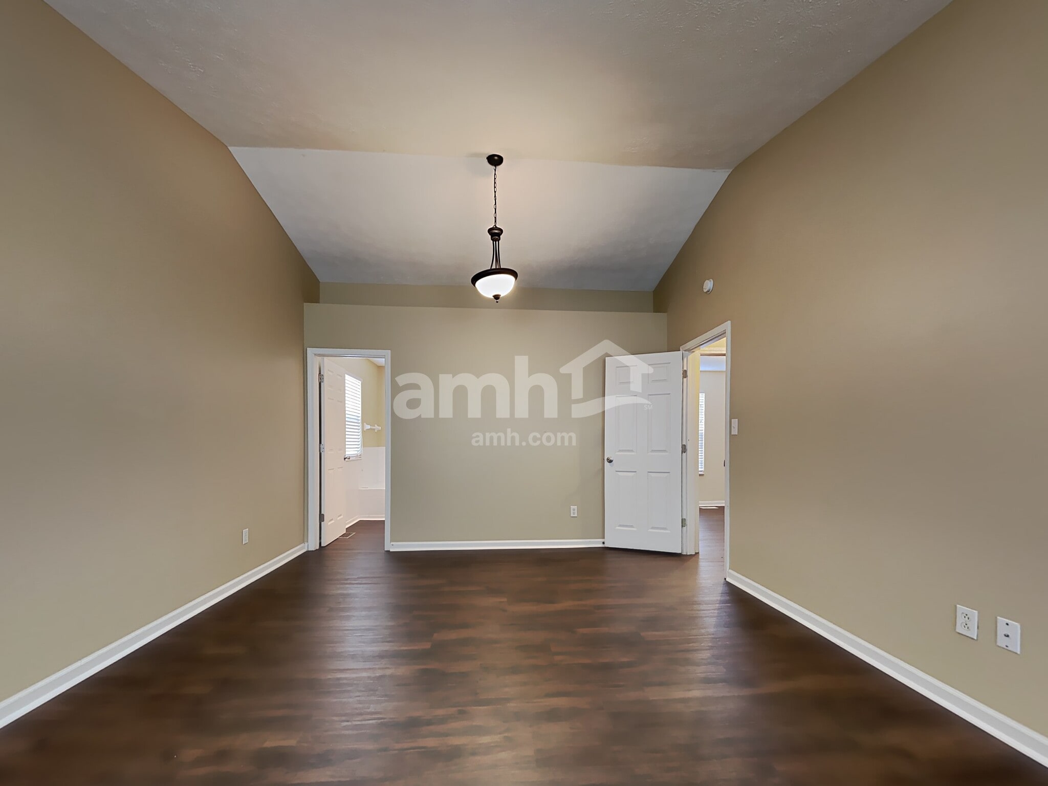 Building Photo - 6351 Hollingsworth Dr