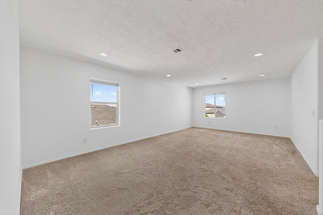 Building Photo - 108 Hue St