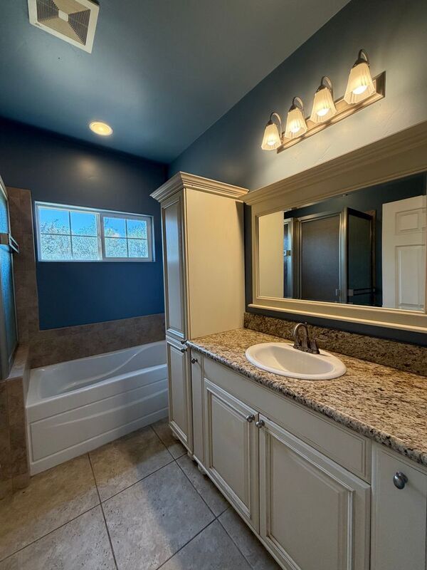 Building Photo - 32586 Galleano Ave