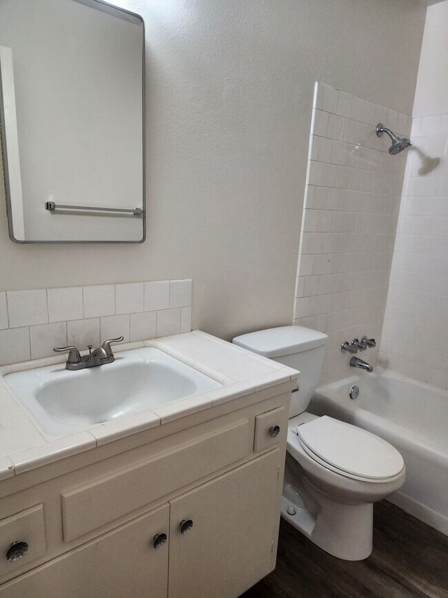 Building Photo - 116 Garnsey Ave. #A -Apartment