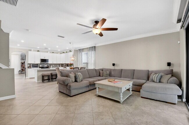 Building Photo - 9062 Gulf Cove Dr