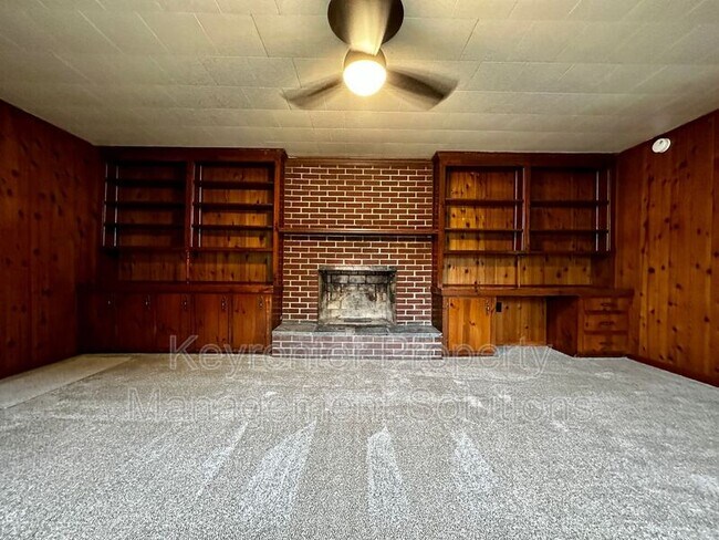 Building Photo - 128 Vedette Ave