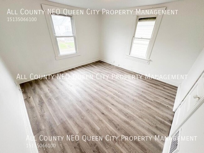 Building Photo - 225 Pleasant Ave