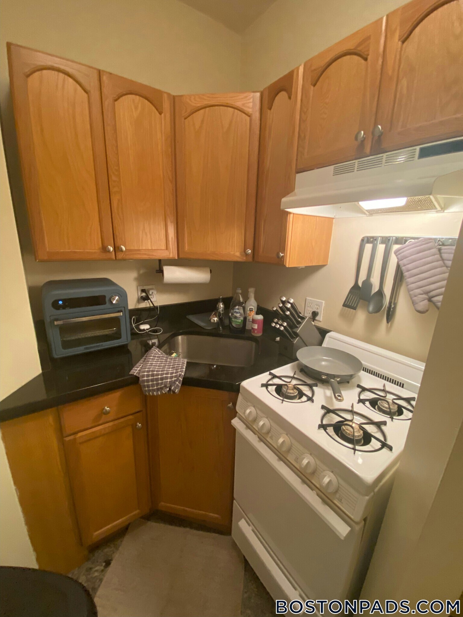 Building Photo - 38 Hemenway St