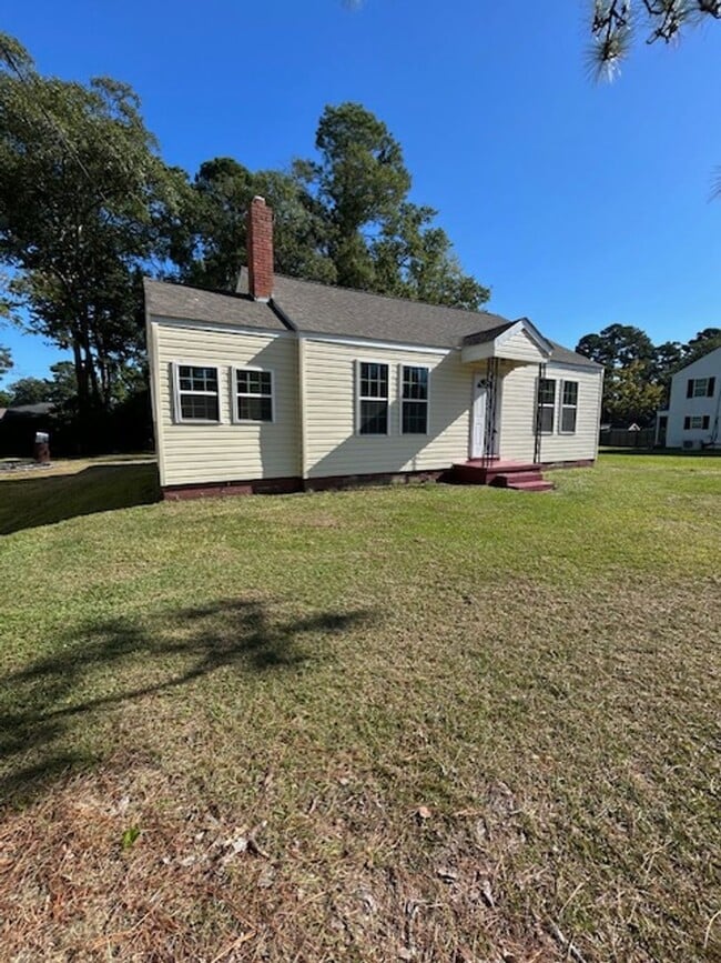 Primary Photo - 3 Bedroom 1 Bath Home