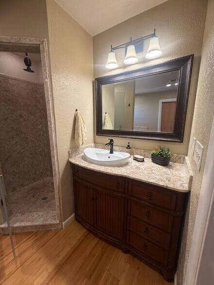 Building Photo - 7516 Lamount Dr