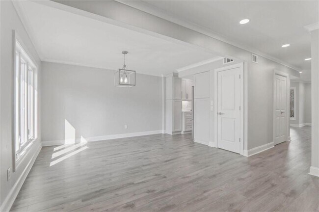 Building Photo - 49 Ivy Gates NE