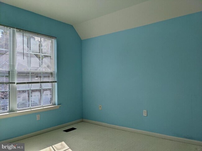 Building Photo - 252 Brinley Dr