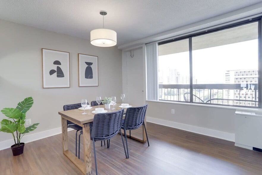 Building Photo - 1201 S Bell St