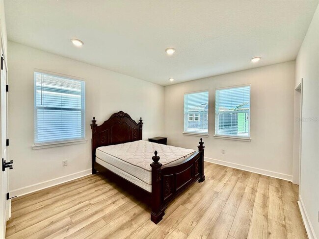 Building Photo - 2031 Wild Heron Ct