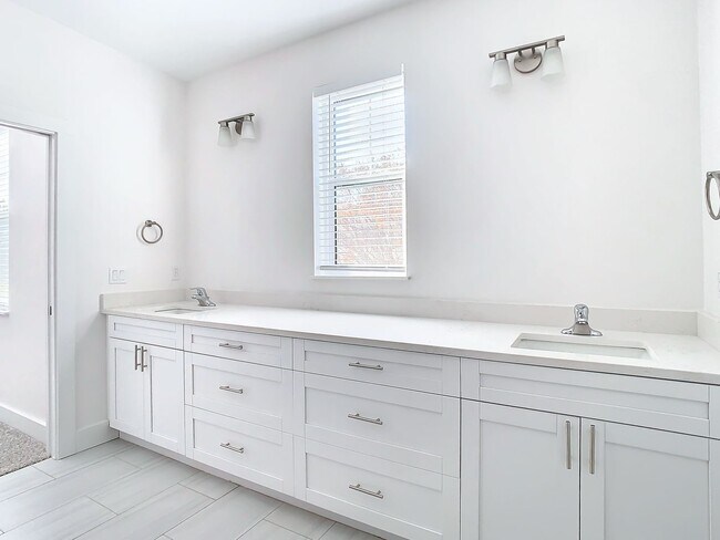 Building Photo - Malena Park - Brand New Constructed Townho...