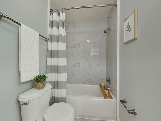 Building Photo - Newly Renovated Single Family Home | 3 BR/2BA | Fenced Backyard