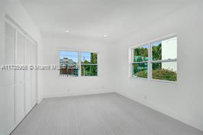 Building Photo - 7915 Hawthorne Ave