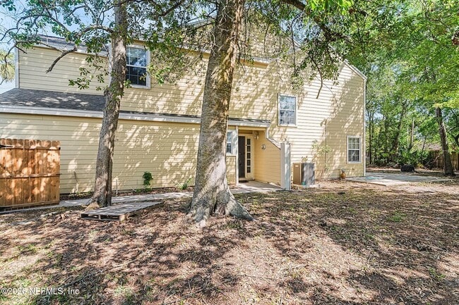 Building Photo - 330 Sunrise Cir