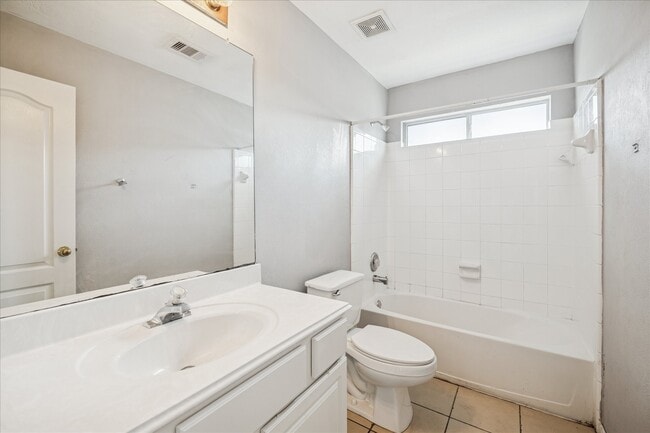 Building Photo - 17610 Forest Haven Trail
