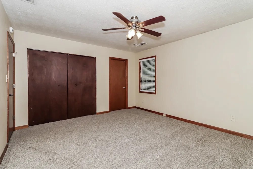 Building Photo - 3142 Country Lake Dr