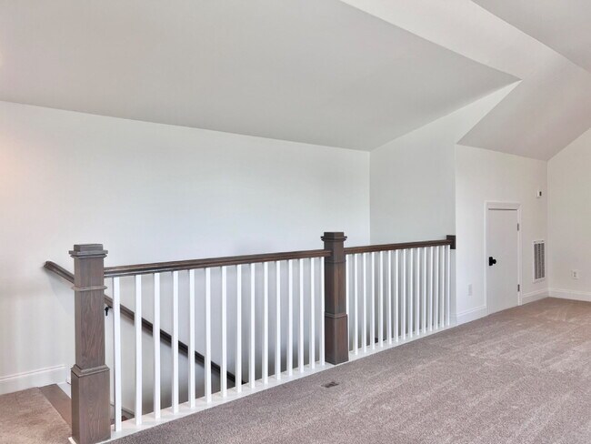 Building Photo - STUNNING and SPACIOUS!