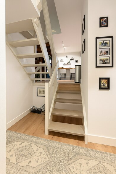 Building Photo - 99 Silver St