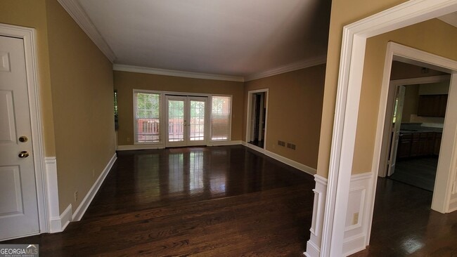 Building Photo - 5005 Johns Creek Ct