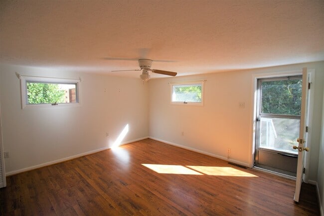 Building Photo - Black Mountain Bungalow minutes from Lake Tomahawk!