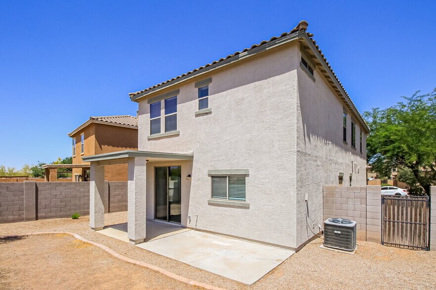 Building Photo - 40339 W Helen Ct
