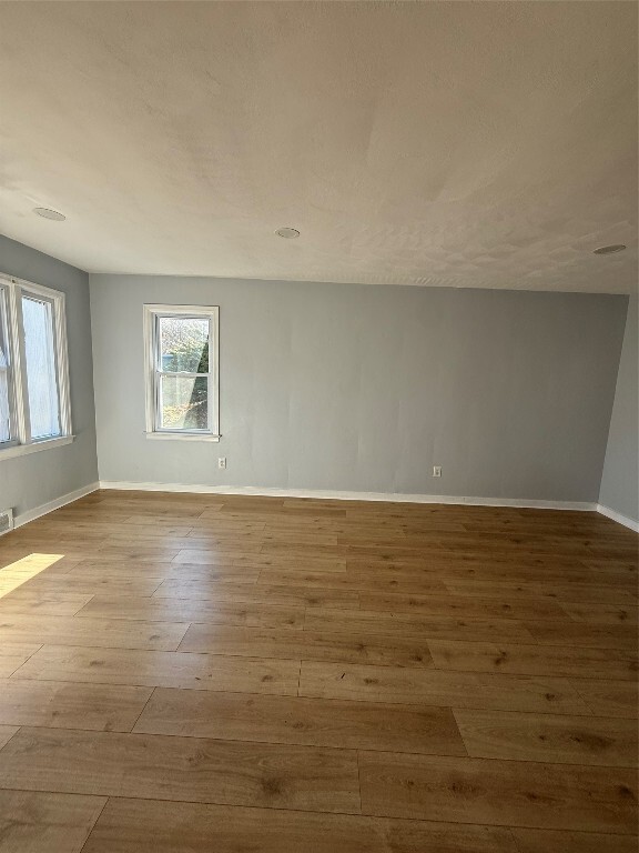 Building Photo - 712 Pickwick Dr